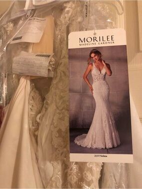 Mori Lee Ivory Lace Mermaid Wedding Dress